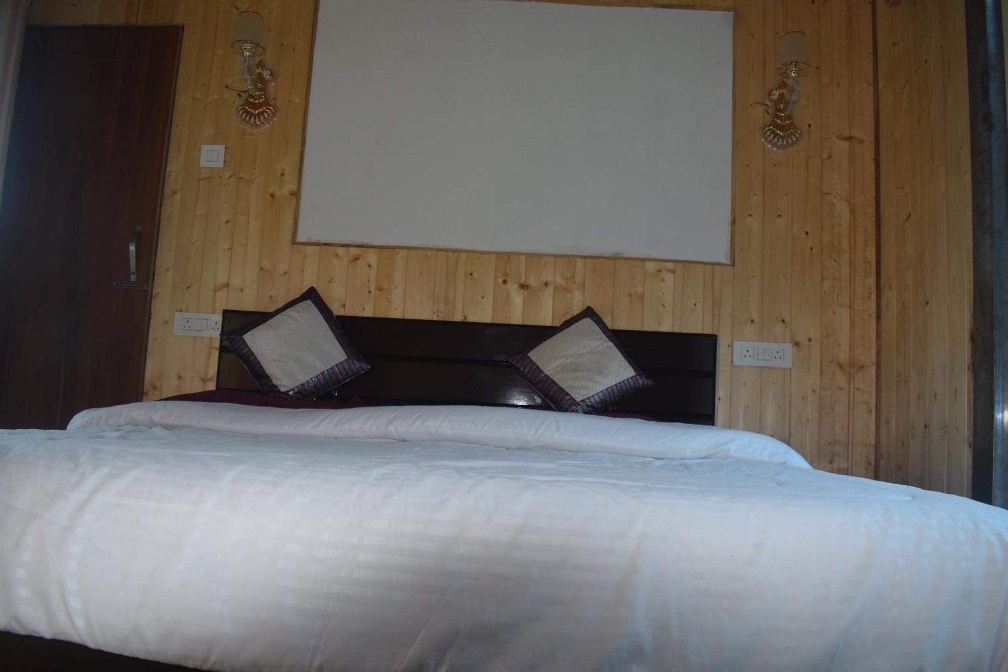 Himrab Chopta Resort Exterior foto